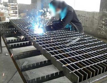 昌旭公司供應山東泰安工地鋼格板型號G255/30/100